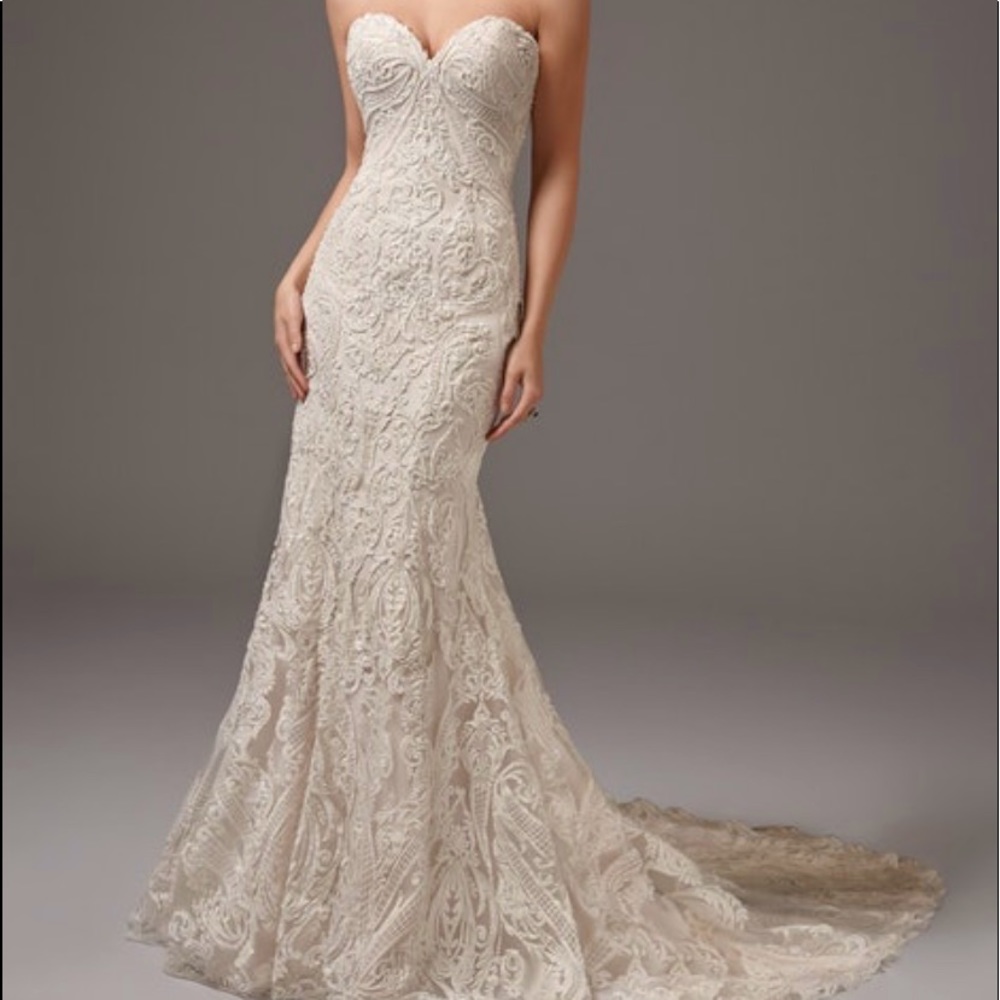 Gorgeous “Hadley” sweetheart neck, mermaid dress- extremely flattering and comfy